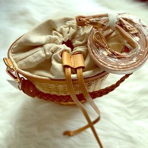 Tommy Bahama crossbody bag